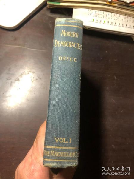 民国时期外国书  MODERN DEMOCRACIES【VOLUME 1】现代民主国家（布面精装）1924年版 白赉士著