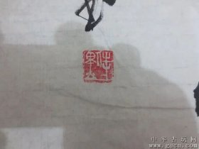 274号【赵国章】现为中国老年书画研究会会员。 赵国章，笔名侍墨，号侍墨斋，男，1937年9月生人，安国市司法局退休干部，曾师从原河北省书法协会理事许世辉为师，现为中国老年书画研究会会员，中国北京东方书画家协会会员，河北省老年书画研究会会员，保定市老年书画研究会会员
