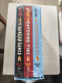 The Hunger Games Trilogy Box Set (Books 1-3) 饥饿游戏套装（平装）