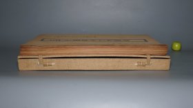 【木造纸本 100部】《太平天国革命文物图录》（一函全88张 珂罗版）1952年初版 品好★ [特大开本 影印古籍善本 文物插图（洪秀全 天王玉玺、天官领袖 范汝增 木印、忠王李秀成 原稿手迹、铜炮 铁炮 铭文拓本、武器 军刀、龙椅 明清家具、天王府 石舫、绩溪旺川 曹氏祠堂 攻城图 壁画、洪仁玕致艾约瑟书）中国近代史 晚清 清代历史文化 农民起义、金石学 书法碑帖、古兵器 青铜器  研究文献]