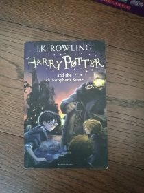 HARRY POTTER and the Philosopher's Stone（英文原版。哈里·波特与魔法石。32开。2014）