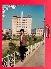 都市景观布景照 多单合并运费满百包邮只发快递 彩色老照片非黑白老照片 全网同售 不定期下架 加购请及时付款 欢迎选购 251025PSD