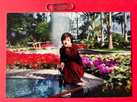 喷泉前 多单合并运费满百包邮只发快递 彩色老照片非黑白老照片 全网同售 不定期下架 加购请及时付款 欢迎选购 251018PSD