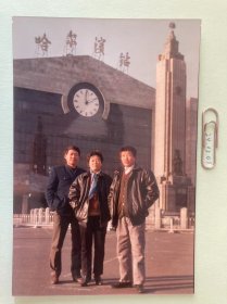 午后两点的车站 多单合并运费满百包邮只发快递 彩色老照片非黑白老照片 全网同售 不定期下架 加购请及时付款 欢迎选购 241201PSD