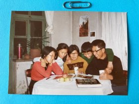 共读 多单合并运费满百包邮只发快递 彩色老照片非黑白老照片 全网同售 不定期下架 加购请及时付款 欢迎选购 240413PSD