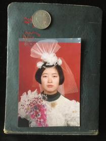 女士半身照 头纱 彩色老照片非黑白老照片 老照片满百包邮只发快递 本店更有70-90年代老年画 欢迎选购
