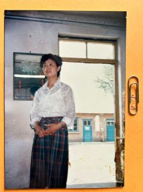 办公室留影 多单合并运费满百包邮只发快递 彩色老照片非黑白老照片 全网同售 不定期下架 加购请及时付款 欢迎选购 251109PSD