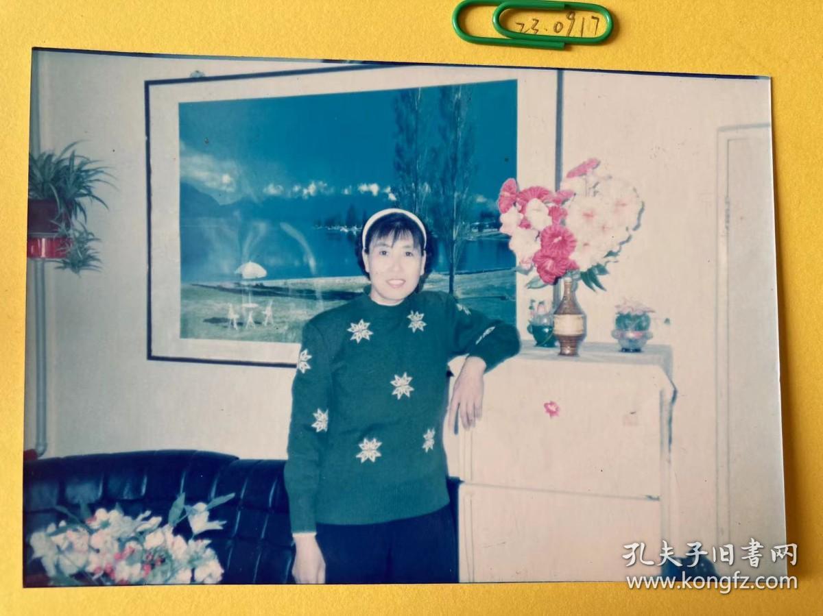 冰箱旁 多单合并运费满百包邮只发快递 彩色老照片非黑白老照片 全网同售 不定期下架 加购请及时付款 本店更有70-90年代老年画 欢迎选购 230917PSD