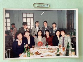 宴席留影 多单合并运费满百包邮只发快递 彩色老照片非黑白老照片 全网同售 不定期下架 加购请及时付款 欢迎选购 241207PSD