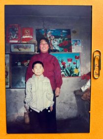 年画墙前 多单合并运费满百包邮只发快递 彩色老照片非黑白老照片 全网同售 不定期下架 加购请及时付款 欢迎选购 251109PSD