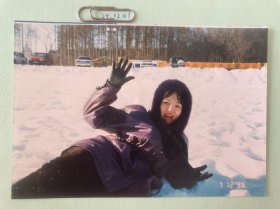 雪地里 多单合并运费满百包邮只发快递 彩色老照片非黑白老照片 全网同售 不定期下架 加购请及时付款 欢迎选购 241201PSD