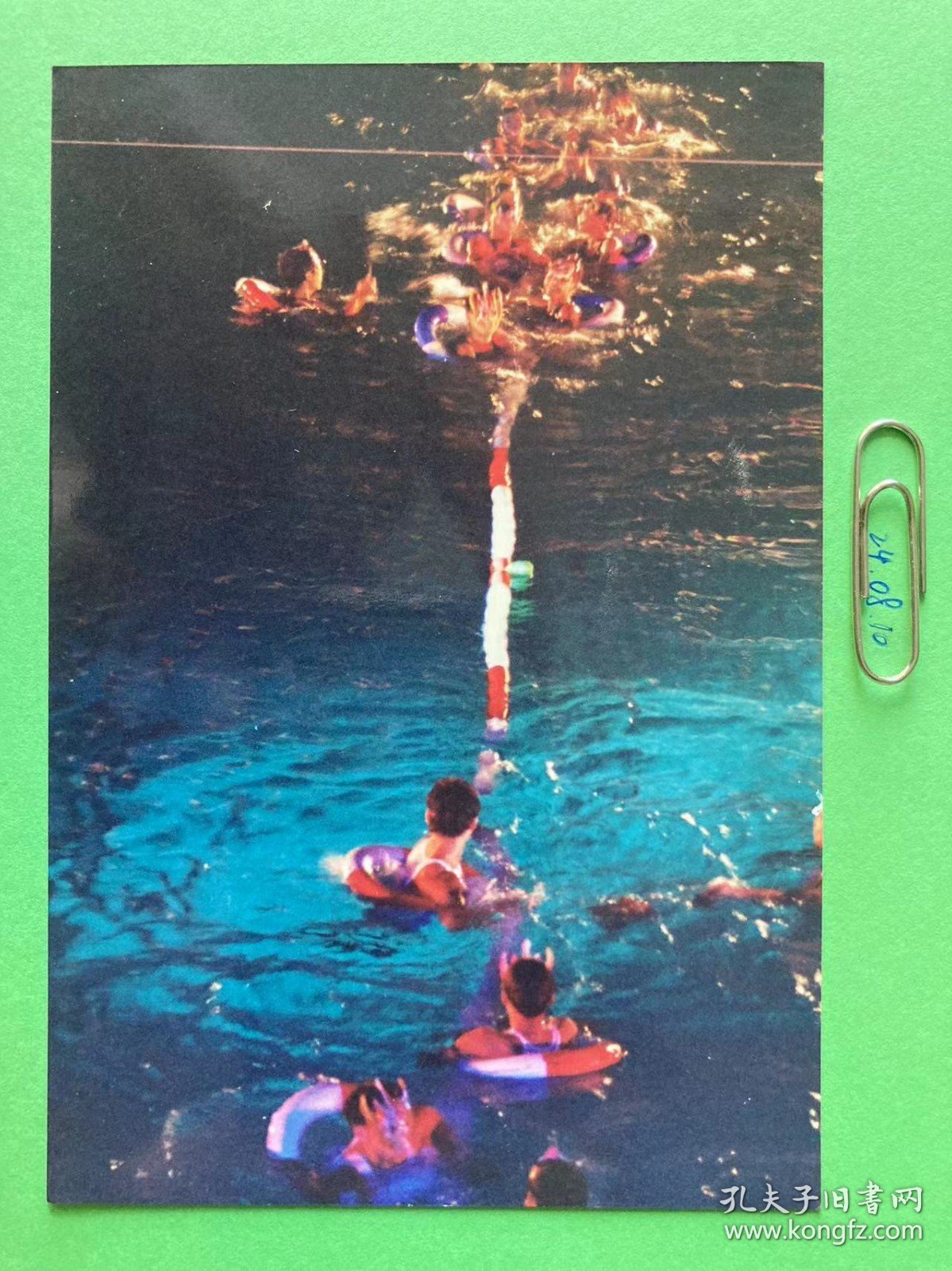 泳池 多单合并运费满百包邮只发快递 彩色老照片非黑白老照片 全网同售 不定期下架 加购请及时付款 欢迎选购 240810PSD