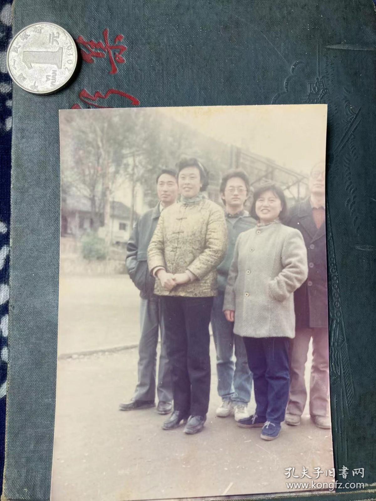 彩色老照片非黑白老照片 老照片满百包邮只发快递 本店更有70-90年代老年画 欢迎选购