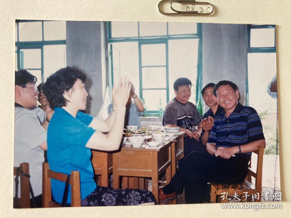 欢迎 多单合并运费满百包邮只发快递 彩色老照片非黑白老照片 全网同售 不定期下架 加购请及时付款 本店更有70-90年代老年画 欢迎选购 230820PSD