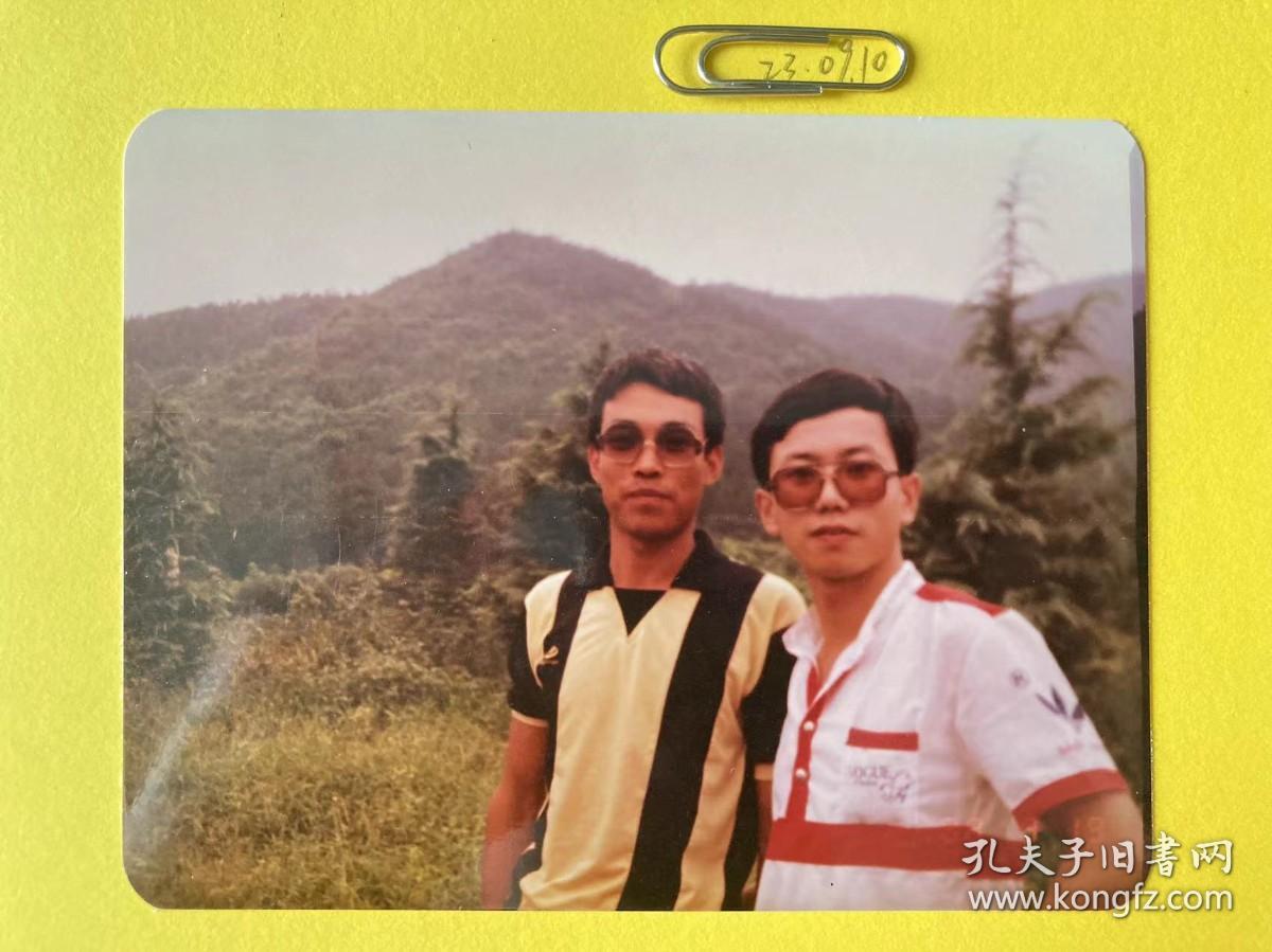 青山外 多单合并运费满百包邮只发快递 彩色老照片非黑白老照片 全网同售 不定期下架 加购请及时付款 本店更有70-90年代老年画 欢迎选购 230910PSD