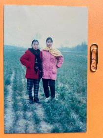 田野上 多单合并运费满百包邮只发快递 彩色老照片非黑白老照片 全网同售 不定期下架 加购请及时付款 欢迎选购 251109PSD