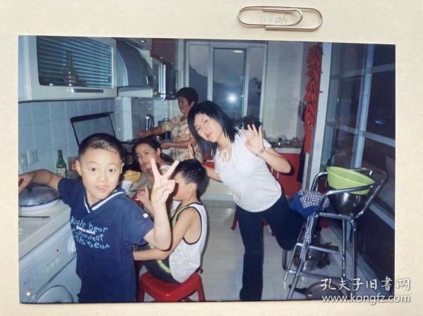 快乐厨房 多单可合并运费满百包邮只发快递 彩色老照片非黑白老照片 全网同售 不定期下架 加购请及时付款 本店更有70-90年代老年画 欢迎选购  230806PSD