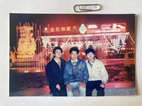 金钥集团SKC元宵之夜 多单合并运费满百包邮只发快递 彩色老照片非黑白老照片 全网同售 不定期下架 加购请及时付款 本店更有70-90年代老年画 欢迎选购 231209PSD