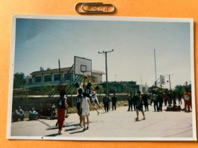 打篮球 多单合并运费满百包邮只发快递 彩色老照片非黑白老照片 全网同售 不定期下架 加购请及时付款 欢迎选购 251115PSD