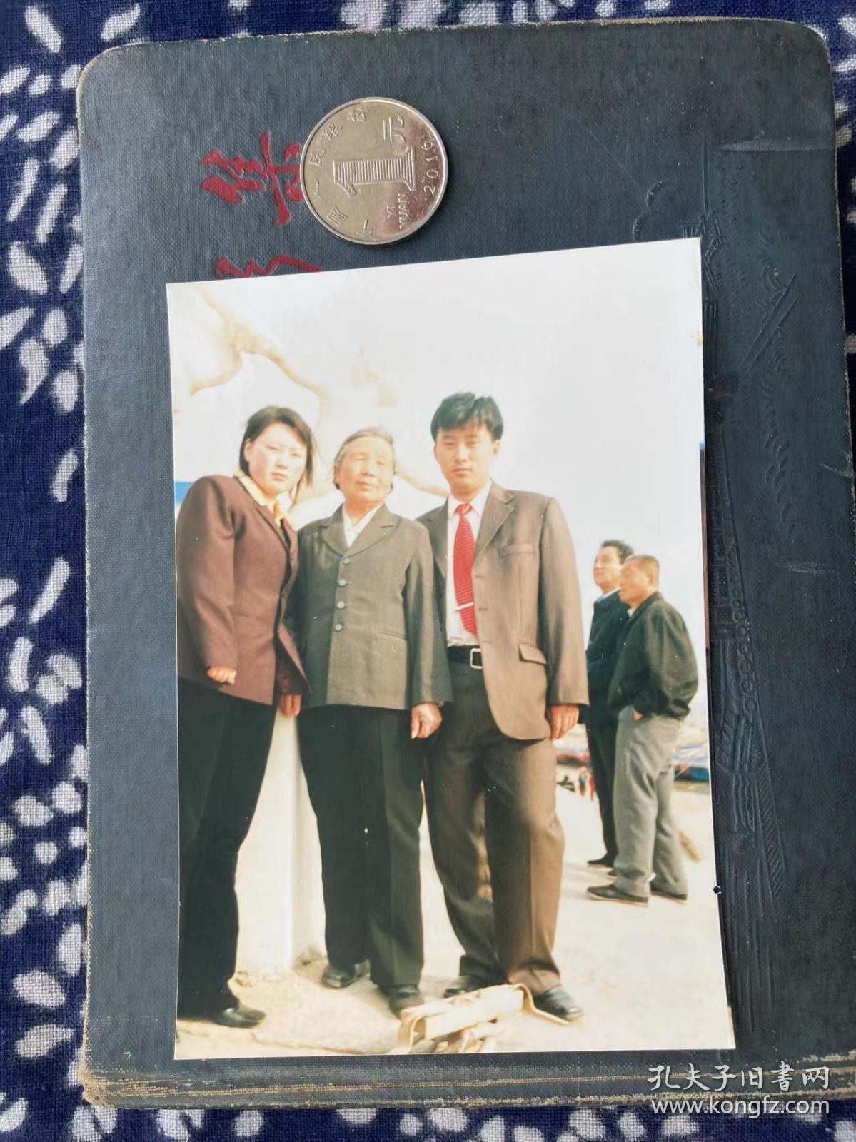 长辈合影 彩色老照片非黑白老照片 老照片满百包邮只发快递 本店更有70-90年代老年画 欢迎选购