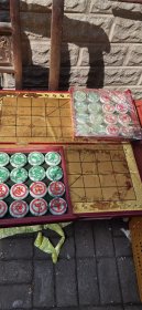 天然翡翠象棋一副