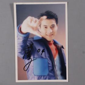 同一旧藏：中国香港男歌手、节目主持人、演员 梁汉文签名照 一张 HXTX240690