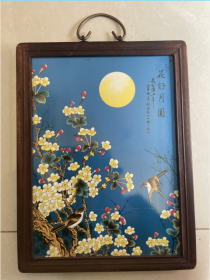 收到【花好月圆】瓷板画挂件一幅