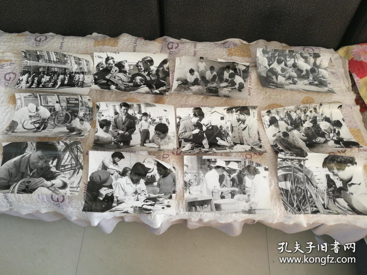 老照片收藏   80年代企业 迎七一为党旗增光彩为民服务日照片27张 大部分为16开