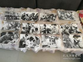 老照片收藏 80年代企业 迎七一为党旗增光彩为民服务日照片27张 大部分为16开