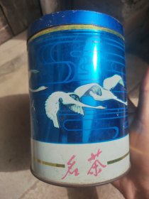 80年代铁皮茶叶桶  山茶牌