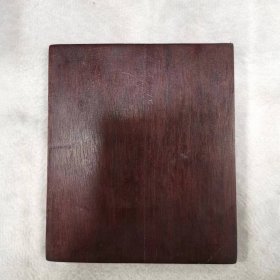 奖牌——第二届国际摄影艺术展览铜牌奖（作者----孙毅夫，作品---会心的交谈）