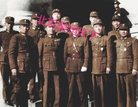 南京中央军校合影的将军们：邱维达、王耀武、俞济时、施中诚；明灿、蔡仁杰等