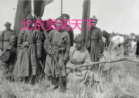 1906年生活在新疆伊犁河畔的蒙古人