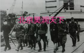 1941年12月13日，日军越过九龙走向香港，香港沦陷