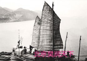 洛阳黄河上的帆船