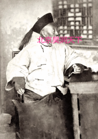 1874年北京戴着扳指的满族贵族