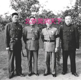 孙连仲、蒋鼎文、李宗仁和李培基在湖北老河口