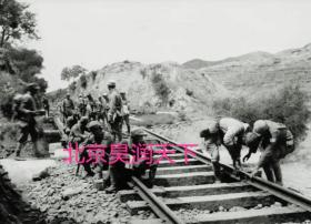 1940年八路军在破坏正太铁路