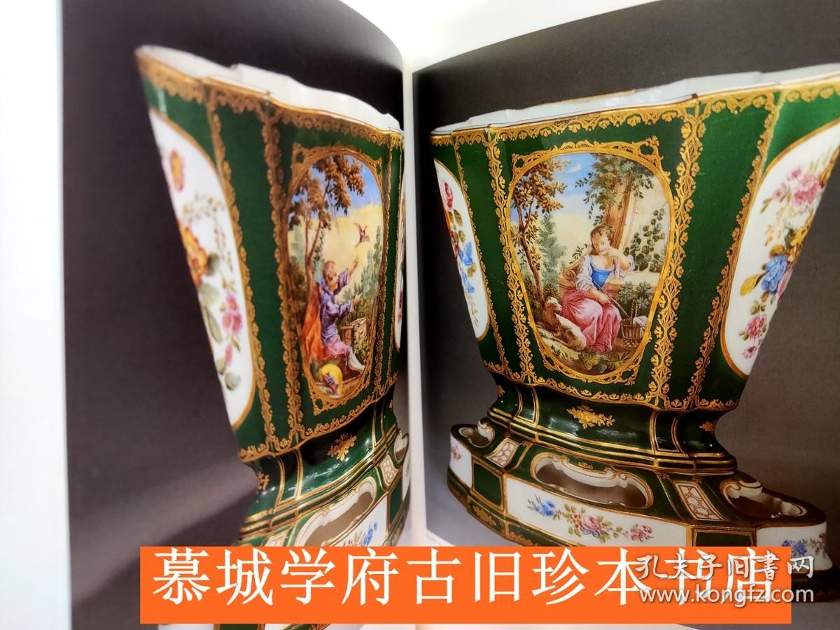 【平装版】《华莱士收藏之塞弗尔瓷器》三册（全）Savill: The Wallace Collection - Catalogue of Sevres Porcelain. I. Vases / II Tea wares, Useful wares, Biscuit figures, Plaques / III References, Appendices, Index.