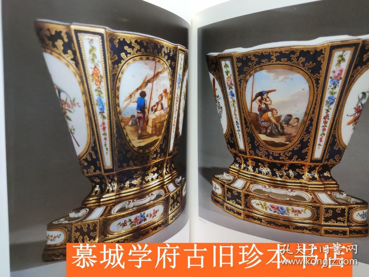 【平装版】《华莱士收藏之塞弗尔瓷器》三册（全）Savill: The Wallace Collection - Catalogue of Sevres Porcelain. I. Vases / II Tea wares, Useful wares, Biscuit figures, Plaques / III References, Appendices, Index.
