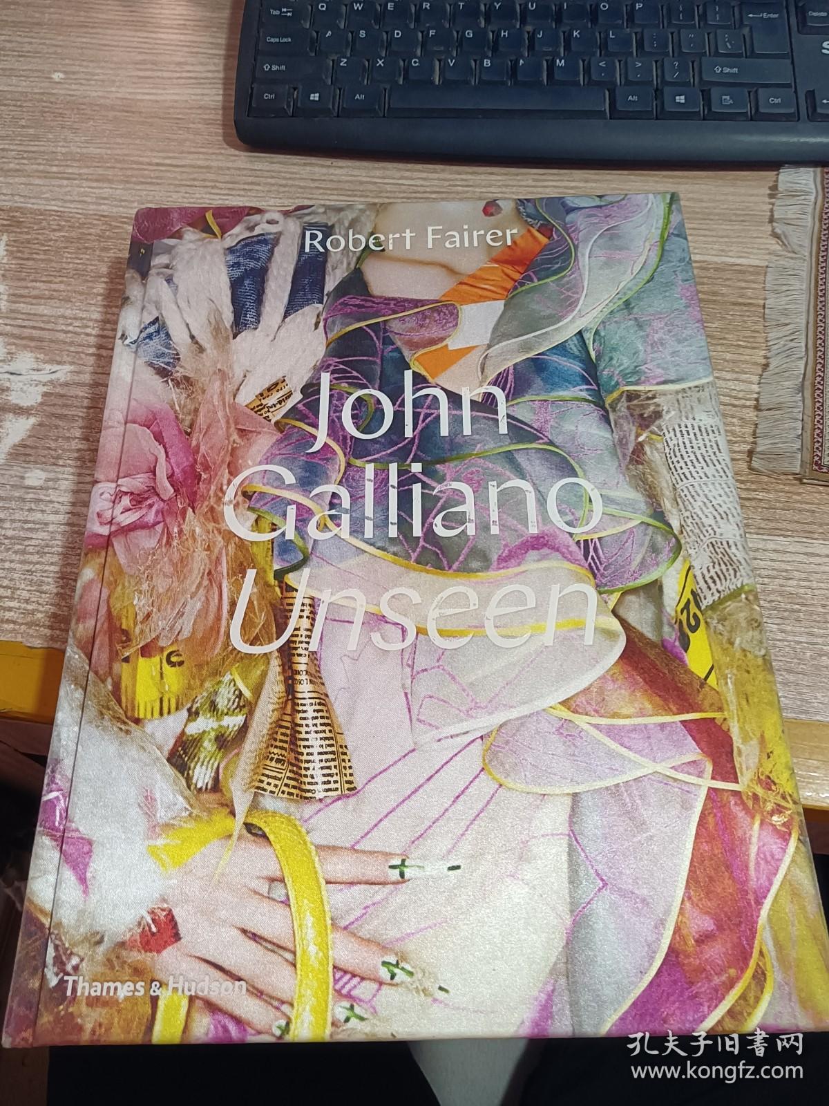 JOHN GALLIANO UNSEEN