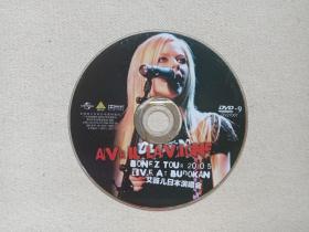 《艾薇儿：日本演唱会》DVD音乐歌曲专辑、光碟、光盘、歌碟、影碟、唱片1碟片1袋装2007年(贵州文化音像出版社出版，艾薇儿·瑞摩娜·拉维妮，lAvril Ramona Lavigne ，Avril  Lavigne ，广东华光唱片发行，环球唱片有限公司供版)