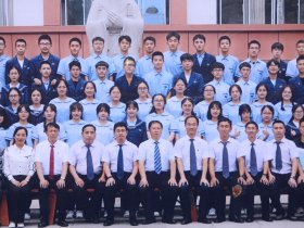 专题合影照片第135-大理《下关一中2021届426班毕业留影》2021年5月彩色过塑合影老照片、老相片、老像片 、老资料一张