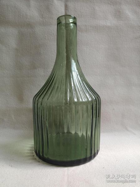 《绿色菊瓣纹：玻璃插瓶·玻璃储物瓶·玻璃花瓶·玻璃摆件·玻璃观赏件》约1960-1990年代左右（印纹玻璃工艺制品）