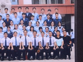 专题合影照片第135-大理《下关一中2021届426班毕业留影》2021年5月彩色过塑合影老照片、老相片、老像片 、老资料一张