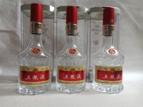 《五粮液酒--浓香型白酒》空酒瓶·空瓶·玻璃瓶·外包装瓶2023年2月23日（宜宾五粮液股份有限公司出品）三支合售