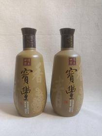 《宝丰酒（清香世家）--清香型白酒》空酒瓶·空瓶·玻璃瓶·外包装瓶2010年11月13日（宝丰酒业有限公司出品）一对合售