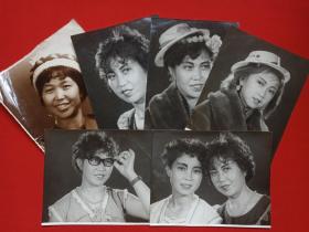 《大理地区约1970-1980年代白族女青年（或为女歌手、文艺工作者）相关单身及合影》黑白大张散页纪念老照片一批共6张合售