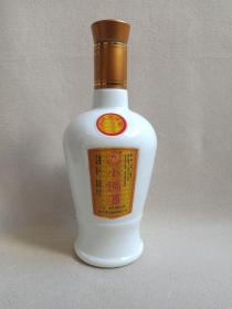 人文古博南《瓦畔：小锅酒（云南地方名酒）--玉米酒·包谷酒·白酒》酒瓶·空瓶·瓷瓶·外包装瓶2022年10月28日（永平县天然食品公司出品）