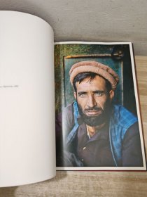 Looking East：Portraits by Steve McCurry